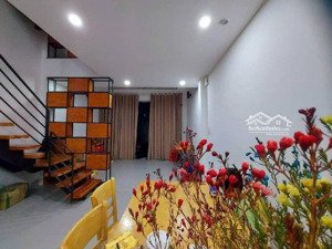 bán nhà đẹp 1 trệt 2 lầu trục đường gò cát phường phú hữu q9 khu dân trí cao, an ninh tốt