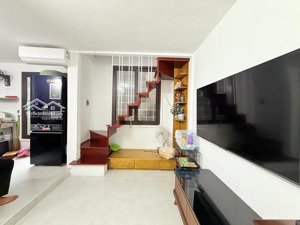 giảng võ - 5 tầng - 3 ngủ - gần hồ