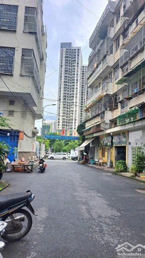 bán chung cư 518 võ văn kiệt tầng 2, shr, dòng tiền 7tr ổn định, giá 3 tỷ giảm còn 2.7 tỷ còn tl