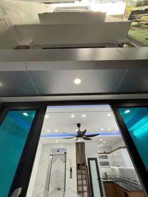 nhà đẹp ngõ liên hoa 42m², 6 tầng, thang máy, lô góc, 2 thoáng, gần khâm thiên.