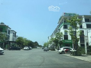 cho thuê liền kề 136m2 5 tầng thang máy điều hòa mỗ lao - hà đông lh 