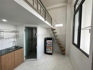 phòng full nội thất y hình có cửa sổ trời ngay ngã tư gò mây - lê trọng tấn cho sinh viên huit