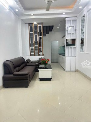 bán nhà ngọc lâm long biên dt 32m2 vài bước ra ô tô tránh khu phố vip giá rẻ nhất khu vực