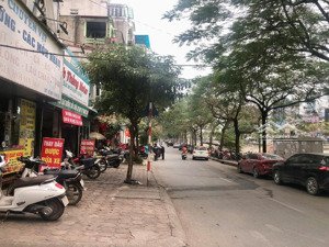 bán nhà mặt phố nguyễn khang, dt60m, lô góc 3 thoáng, ô tô đỗ cửa, kinh doanh