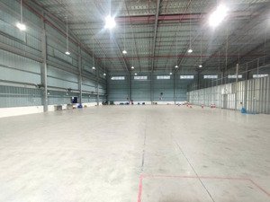 cho thuê kho - xưởng tiêu chuẩn cao tại kcn sài đồng .dt : 1000 m , pccc đạt chuẩn,khung thép zamin