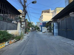 nhà gần biển chỉ 6,5 tỷ - hẻm ô tô rộng 7met đường thông dã tượng qua hoàng diệu/ 