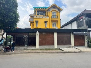 cho thuê góc 2mt thảo điền 22x6m vị trí đẹp siêu hiếm ở q2