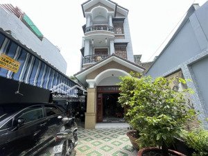 biệt thự siêu đẹp - đường số 8 - thống nhất- gò vấp - khu an ninh tốt- dt:7x24m - nội thất nhập