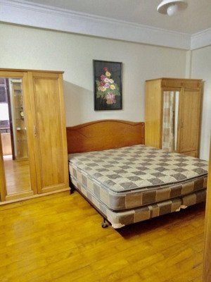 bán nhà ngõ 49 huỳnh thúc kháng, đống đa, phân lô, ô tô đỗ cửa 33/45m2t2 4t,mt 4m 16,5 tỷ.