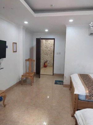 bán nhà cách mạng tháng tám 82m2 6 tầng - 30 tỷ - khách sạn đang kinh doanh