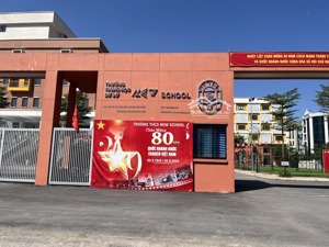 hoa hậu 7 tầng thang máy view himlam ô tô tránh vỉa hè rộng