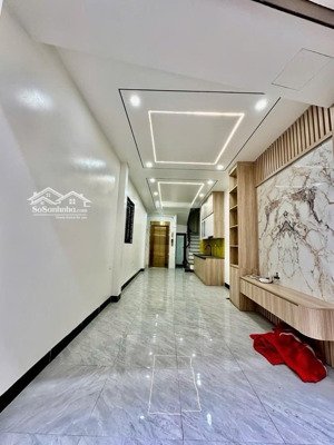 mặt đường trục chính, hiếm , kinh doanh