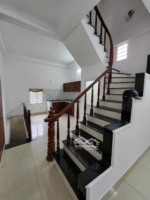 bán nhà tây mỗ 35m 4 tầng 3 mặt thoáng dân xây 4.6tỷ 