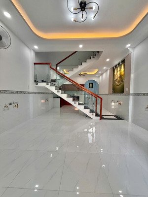 mình bán nhà đẹp gía rẻ sát gò dầu quận tân phú, chỉ 4.9 tỷ