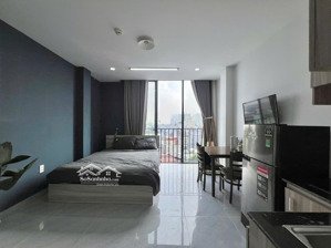 căn hộ cửa sổ lớn 40m2 gần bà chiễu hàng xanh giáp q1 q3 phú nhuận