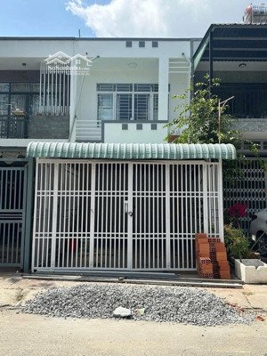 cho thuê nhà khu 586, 1 trệt 1 lầu, sân đậu oto, 4 pn có 1pn trệt, 2 toilets, đông nam, lộ 14m