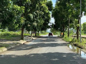 cần bán liền kề thanh hà mặt đường 17m trung tâm khu b, giá chỉ 11 tỷ. lh: 