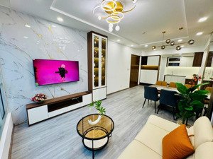 chính chủ bán cc âu cơ tower, 3 tỷ, 60m2, 2pn sẵn sổ,tân phú, hcm