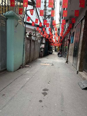 bán đất tặng nhà trần thái tông, 68m, mt 5.1m, 3 tầng, ngõ rộng 3m - xây chdv hái ra tiền.