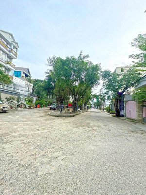 lô đất hiếm 7,7x35m 2 mặt tiền đường 8m, kdc tạ ngọc thảo q7