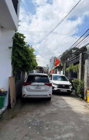 bán căn nhà lầu sổ riêng thổ cư gần cf phúc long, bệnh viện tâm hồng phước