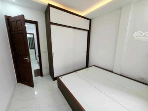 bán nhà riêng tại hoàng liệt, 7,5 tỷ, 35m2, 5 tầng ô tô đỗ cổng, fulll nội thất, hàng hiếm