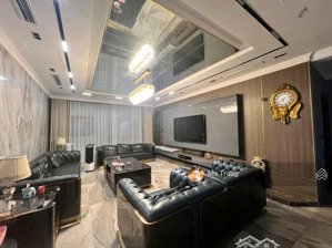 mặt phố trần quốc vượng, cầu giấy, 143m2* 8t, mt khủng 11m, lô góc 3 thoáng, kd đỉnh, dt 2.3 tỷ/năm