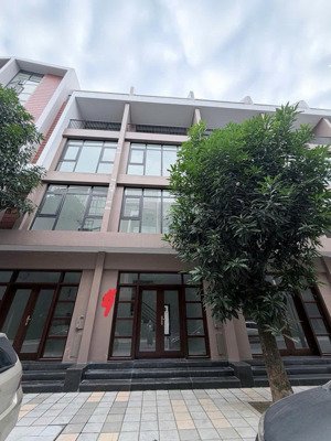 bán căn vịnh tây 52m² hướng tây bắc, view đẹp, giá 7.9 tỷ liên hệ xem nhà