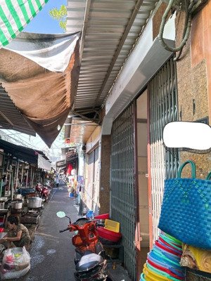 mặt tiền công trường hoà bình - bình thạnh - 5,990 tỷ - cực sốc - 63.2m2