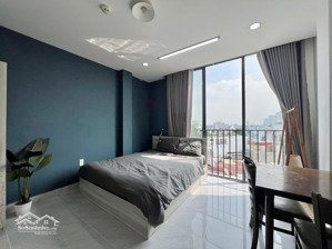 căn hộ full nt cửa sổ lớn, 40m2, gần chợ bà chiễu, hàng xanh, giáp q1, q3, phú nhuận
