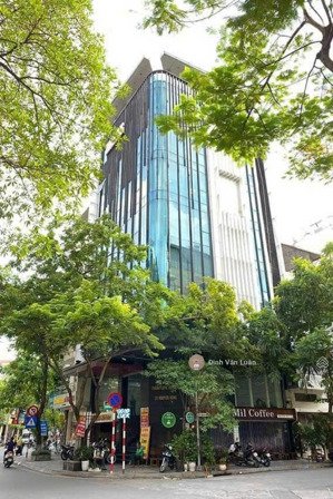 tòa 8t thang máy, thông sàn, kinh doanh sầm uất, vỉa hè đá bóng, 100m2, mt 6m, giá 60 tỷ