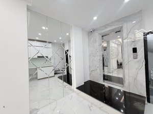 xuân la - 40m2 - 9,9 tỷ. trung tâm tây hồ - 6 tầng thang máy - ô tô 10m - ở ngay