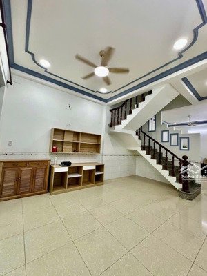 nhà 3 tầng x 64m2 đường số 9, cạnh phạm văn đồng