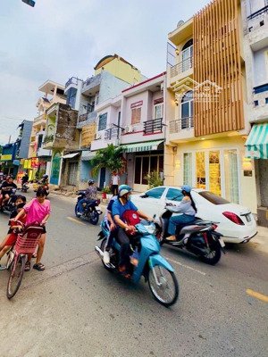 - siêu phẩm có 1 ko 2 không có căn thứ 2 để so sánh