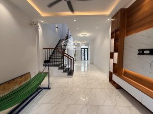 chủ gửi nhà 3 tầng, 68m2, gần đường số 2, gần ga metro, trường thọ, thủ đức chỉ 7,x tỷ.