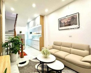 bán nhà giáp bát 36m2, 6 tầng, full nội thất, ô tô đỗ cổng, sổ đỏ cc, nhỉnh 8 tỷ