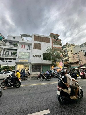 bán nhà 2 mặt tiền trần hưng đạo - dt: mh: 51m x 44m - 3 tầng - giá bán: 320 tỷ tl - tin thật 100%