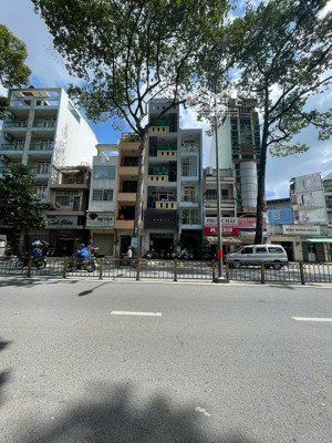 bán nhà mặt tiền đường 3/2 q11, 4.3x15m, 7 tầng thang máy giá 25 tỷ