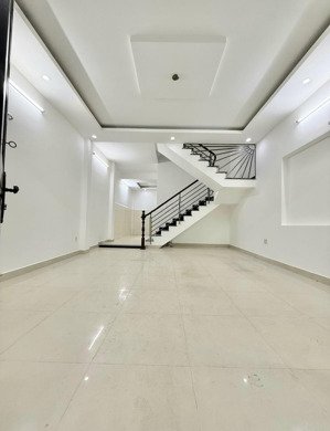 chủ đang ng.ộ.p _ 67m2( 4 tầng) _6 t.ỷ tại trường chinh_ bigc tân phú