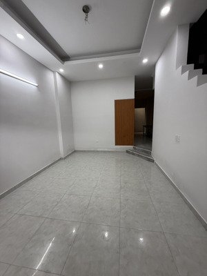 cho thuê nhà nguyên căn mới hẻm xe hơi 58/10 nguyễn văn tạo, 10,8 triệu, khu dân cư an ninh