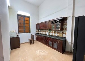 bán nhà ngọc thụy 67.2m² hai mặt ngõ, gần bãi xe, ô tô cách 10m, nhà nở hậu giá 12.89 tỷ