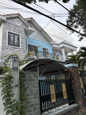 bán đất tặng nhà mặt phố trần phú thị trấn côn đảo. 250m2 2 tầng giá 18 tỷ