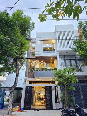 bán nhà 3 tầng (6mx19m) 116m2 gần chợ bờ ngựa, nhà đang cho thuê nguyên căn 16 triệu, giá 800 triệu