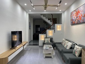 bán nhà 2 tầng sau lưng nhà mặt tiền đường trần cao vân, kiệt kiệt thông ra trường lê thị hồng gấm