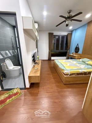 bán gấp nhà 3 tầng mặt tiền phan phú tiên