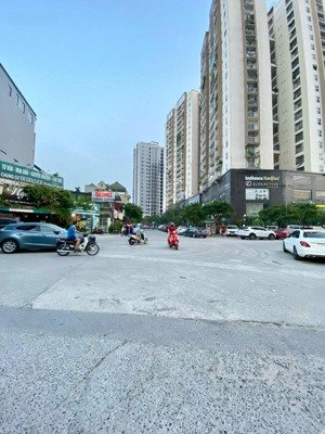 giá siêu đầu tư, nhà mặt phố nguyễn văn cừ, long biên, hà nội, giá tốt 53 tỷ, 183m2, 4tầng, mt 6,5m