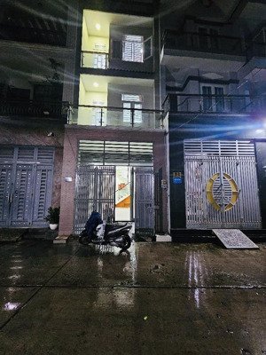 gấp gấp siêu giảm nhà đẹp bình tân-hxh 8m .60m2 - 5pn -5wc. tiện ích xung quanh -nhỉnh 6 t