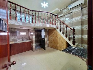 bán nhà lạc long quân 148m2 4 tầng - 21 tỷ