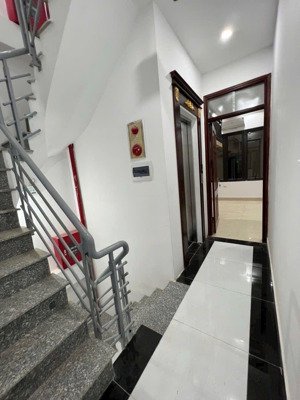 bán nhà dòng riền 750tr/năm chỉ 15tỷ tại thanh xuân