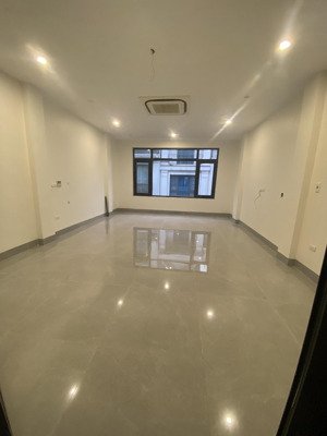 cho thuê nhà nguyễn văn lộc, tố hữu, dt 50m2, 7 tầng thông sàn thang máy, nhà mới giá chỉ 25tr